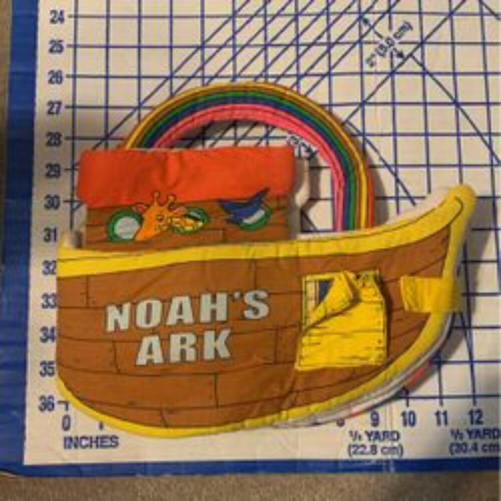 Vintage 2001 Noah’s Ark Cloth Book